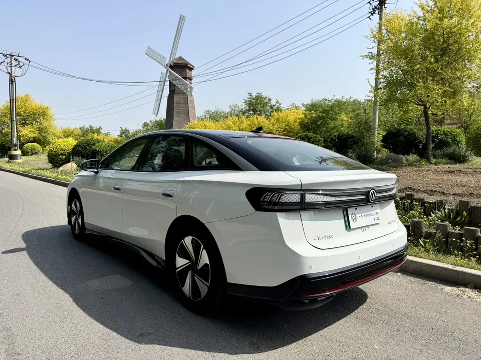 Volkswagen ID.7 VIZZION ID.7 VIZZION 2024 AIR version 2024 — миниатюра 4