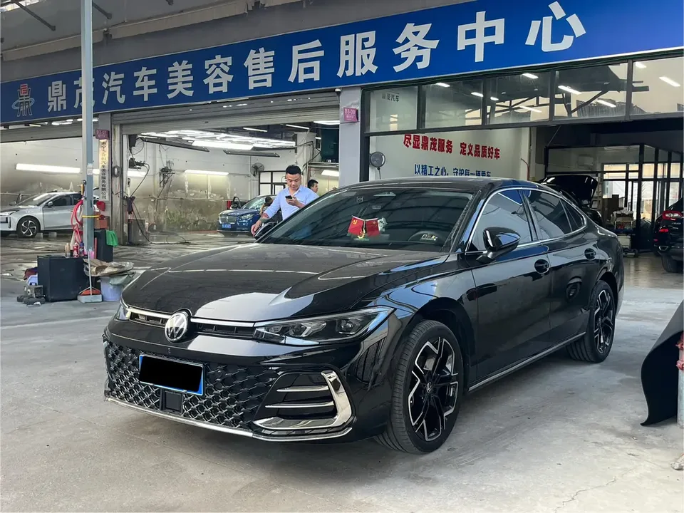 Volkswagen Passat 2025