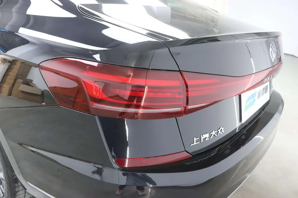 Volkswagen Passat 2026 Passat Outstanding Edition 380TSI Dragon Edition 2026 — миниатюра 3