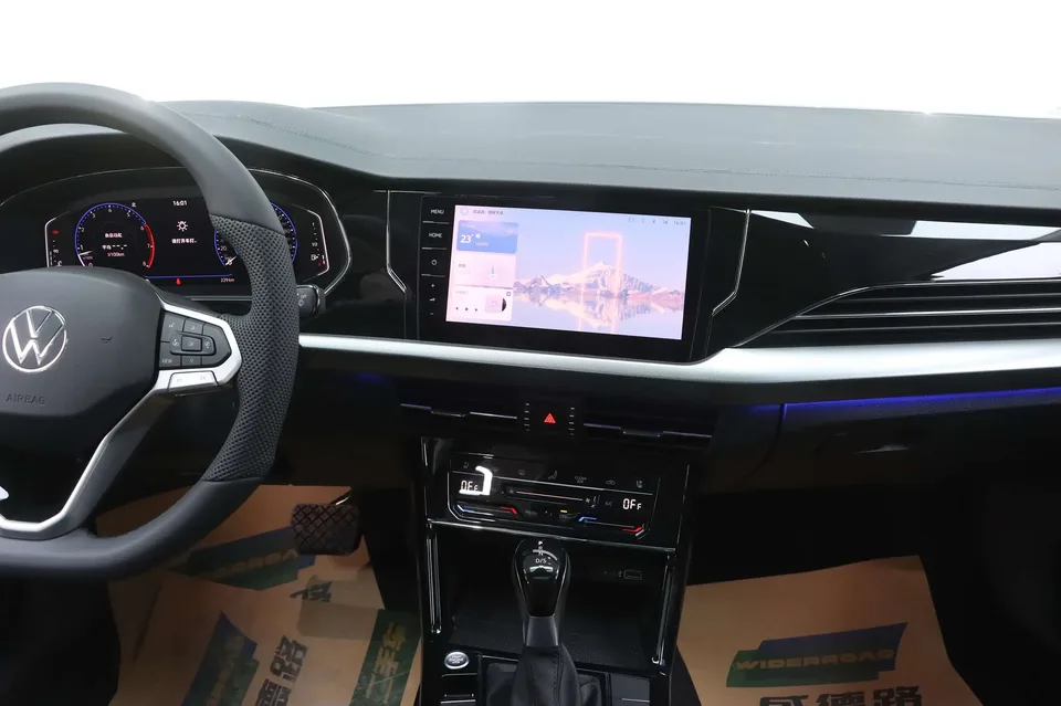Volkswagen Passat 2026 Passat Outstanding Edition 380TSI Dragon Edition 2026 — миниатюра 4