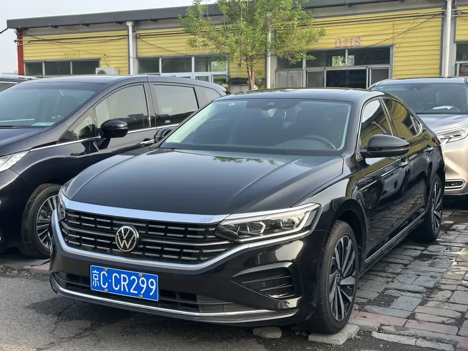 Volkswagen Passat 2022