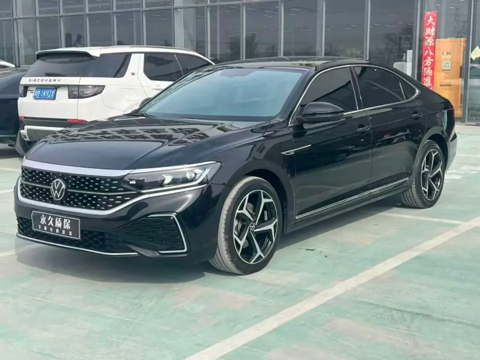 Volkswagen Passat 2023