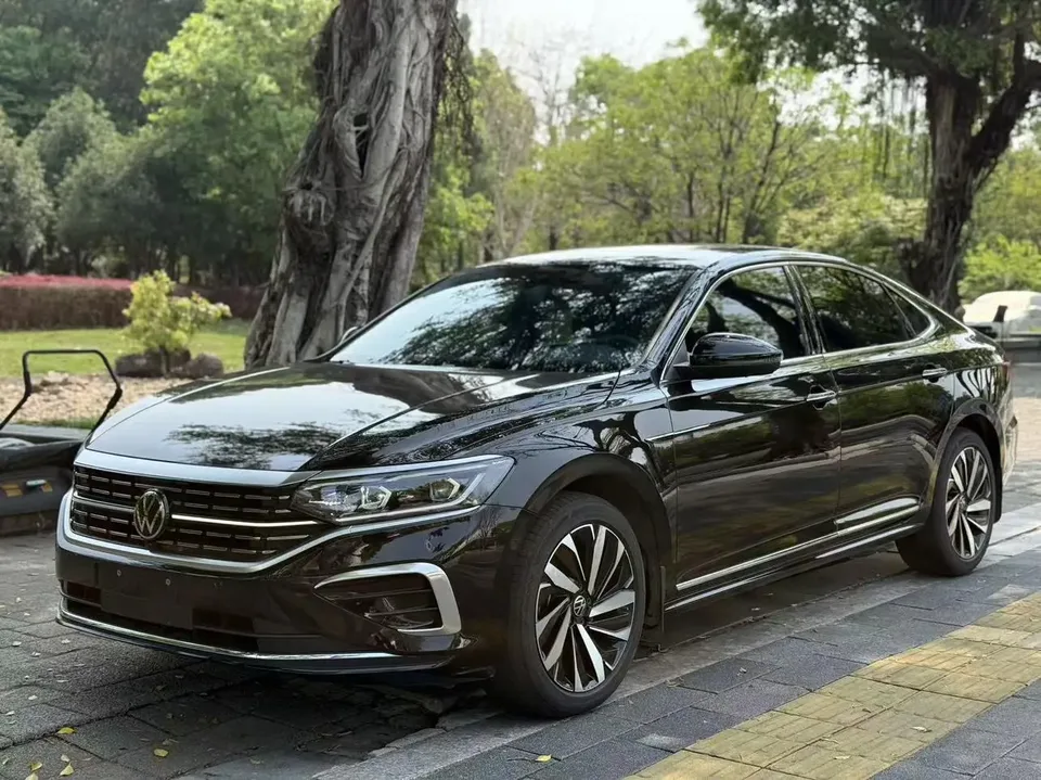 Volkswagen Passat 2025