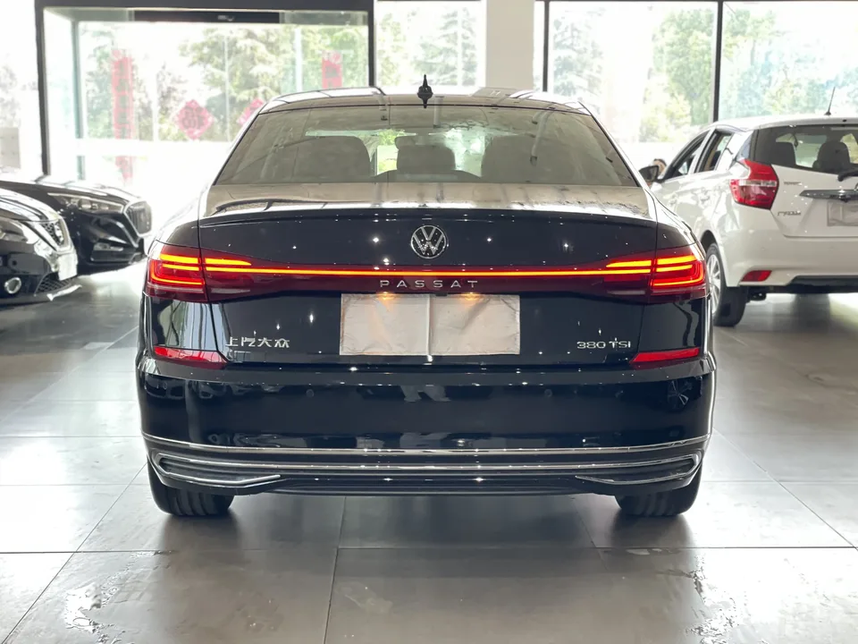 Volkswagen Passat 2026 Passat Outstanding Edition 380TSI Starry Sky Dragon Edition 2026 — миниатюра 5