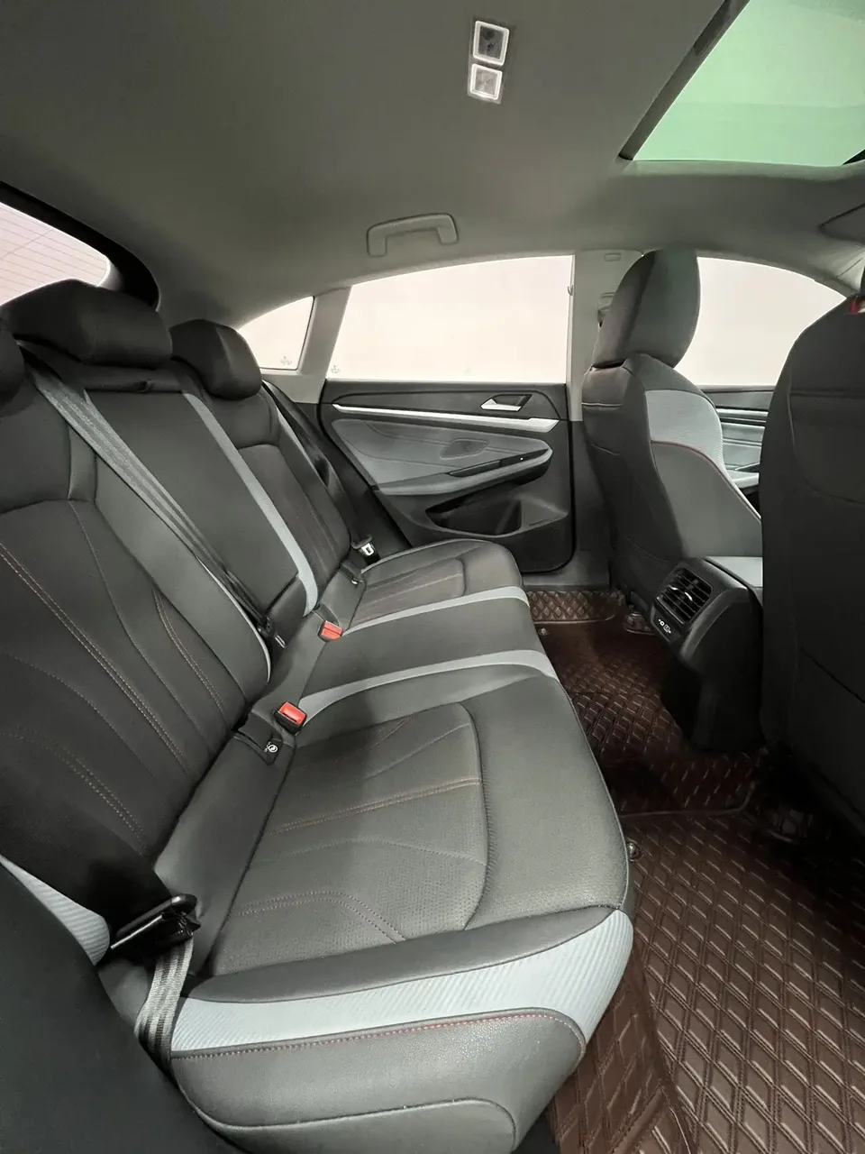 Volkswagen Lamando Lingdu Lingdu L 280TSI DSG Hot Edition 2022 — миниатюра 3