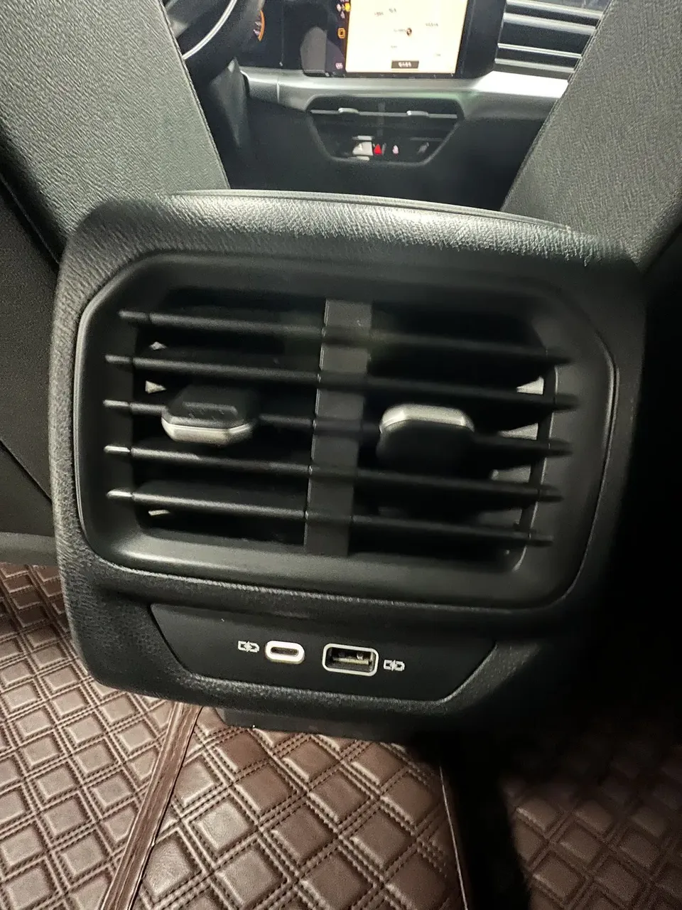 Volkswagen Lamando Lingdu Lingdu L 280TSI DSG Hot Edition 2022 — миниатюра 4