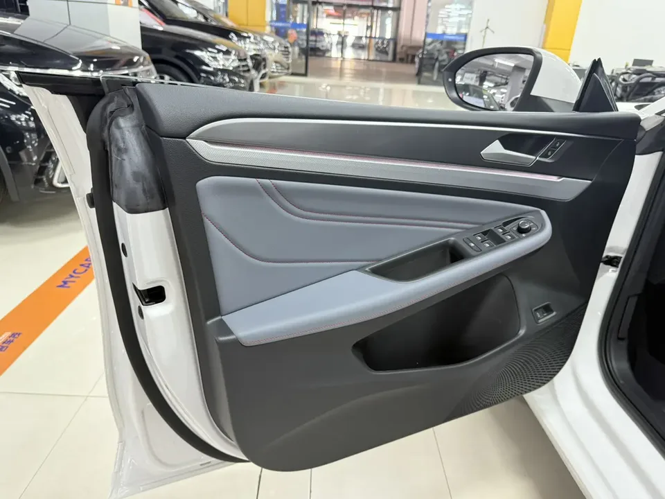 Volkswagen Lamando Lingdu 2022 Lingdu L 280TSI DSG Cool Edition 2023 — миниатюра 4