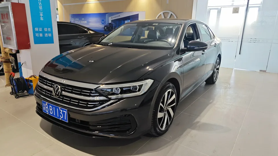Volkswagen Sagitar 2024