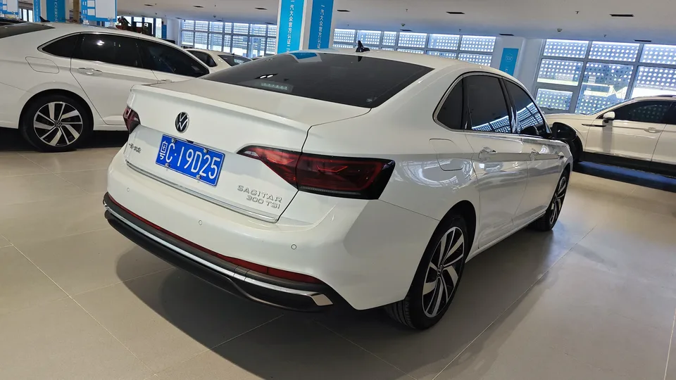 Volkswagen Sagitar Sagitar 300TSI DSG Excellence Edition 2025 — миниатюра 2