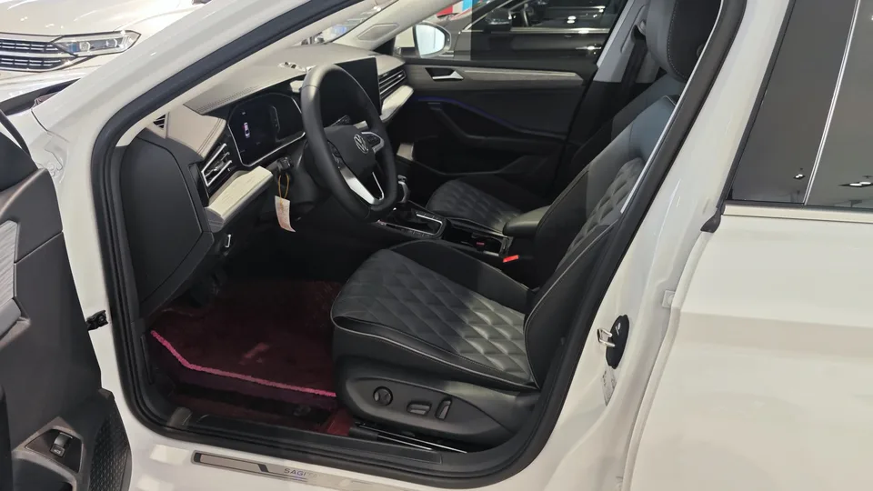 Volkswagen Sagitar Sagitar 300TSI DSG Excellence Edition 2025 — миниатюра 5