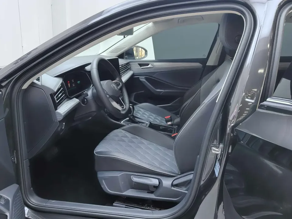 Volkswagen Sagitar 2025 Sagitar 300TSI DSG Beyond Edition 2025 — миниатюра 4