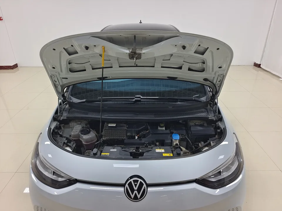 Volkswagen ID.3 Upgraded Pure Smart Edition 2023 — миниатюра 3