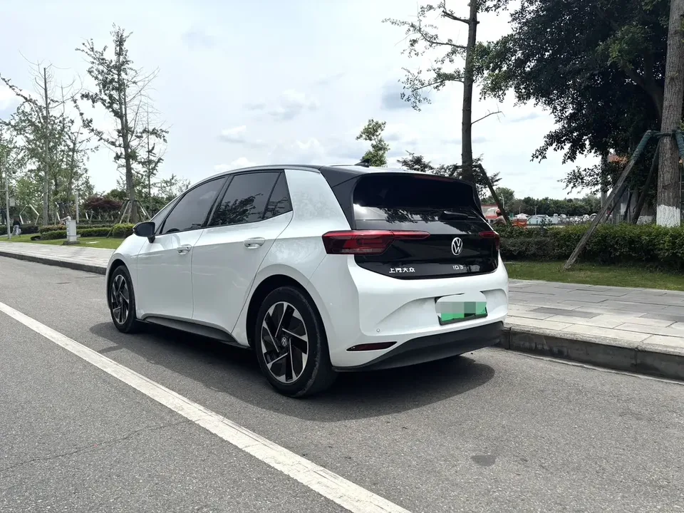 Volkswagen ID.3 Outstanding Edition 2024 — миниатюра 5