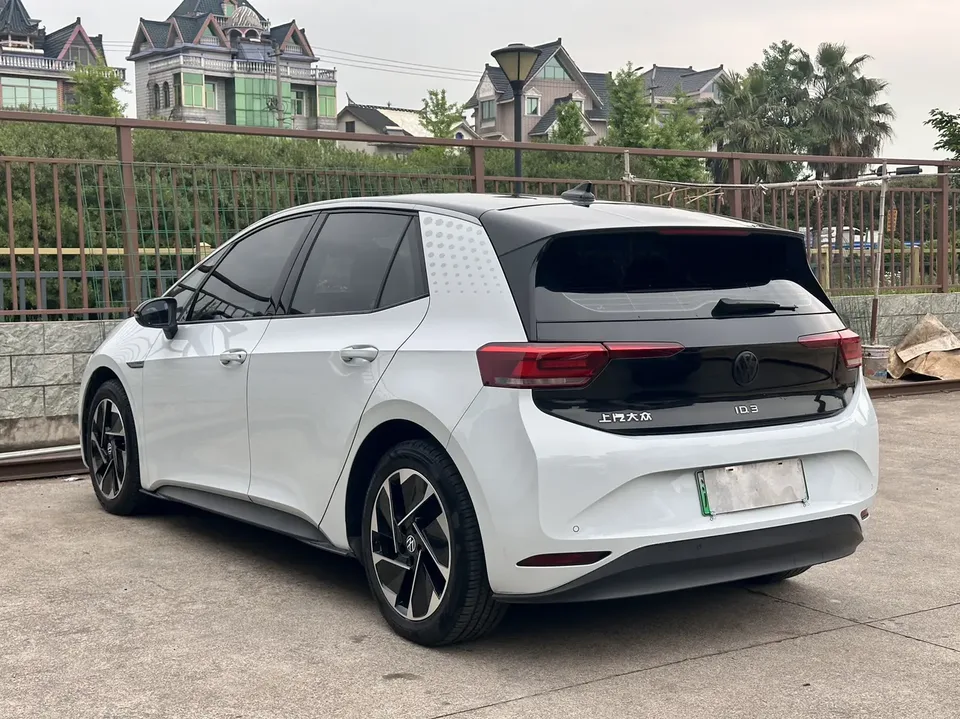 Volkswagen ID.3 pure version 2022 — миниатюра 2