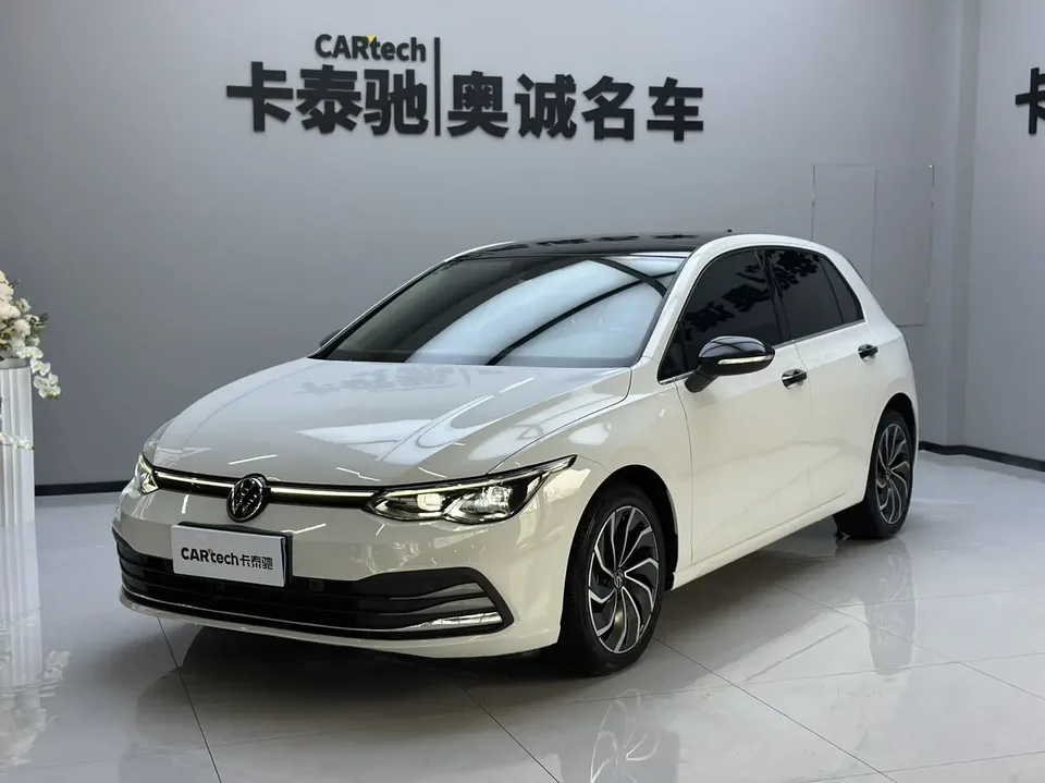 Volkswagen Golf Golf 2023 280TSI DSG Pro 2023 — фото 1, купить с доставкой в Москву