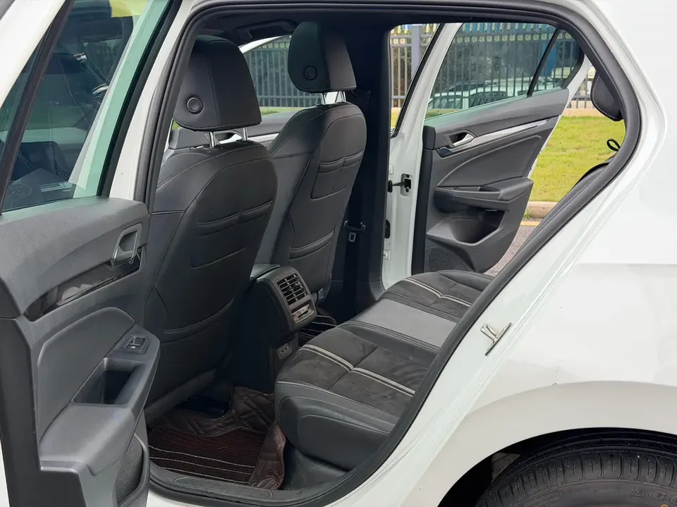 Volkswagen Golf Golf 2021 280TSI DSG R-Line 2022 — миниатюра 3