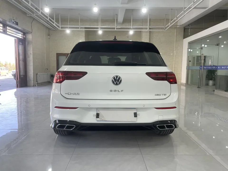 Volkswagen Golf facelift 280TSI DSG R-Line Lite 2023 — миниатюра 2