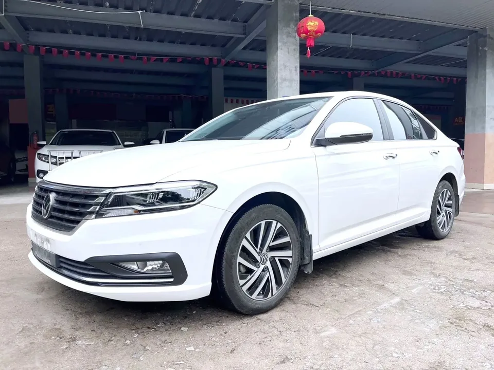 Volkswagen Lavida Lavida 2022 1.5L Automatic Comfort Edition 2022 — photo 1, buy with delivery to Moscow