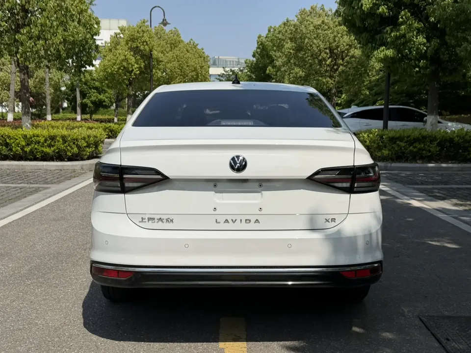 Volkswagen Lavida New 1.5L Automatic New Edition 2024 — миниатюра 2
