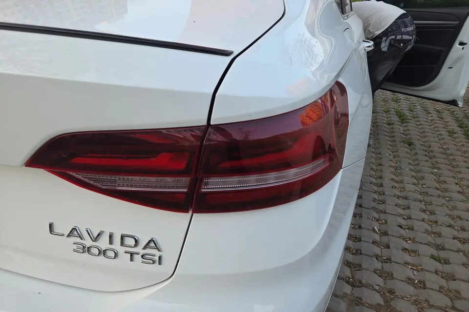 Volkswagen Lavida 300TSI DSG Starry Sky Edition 2023 — миниатюра 5