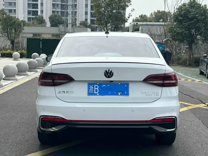 Volkswagen Lavida Lavida 2024 300TSI DSG Starry Sky Edition 2024 — thumbnail 2