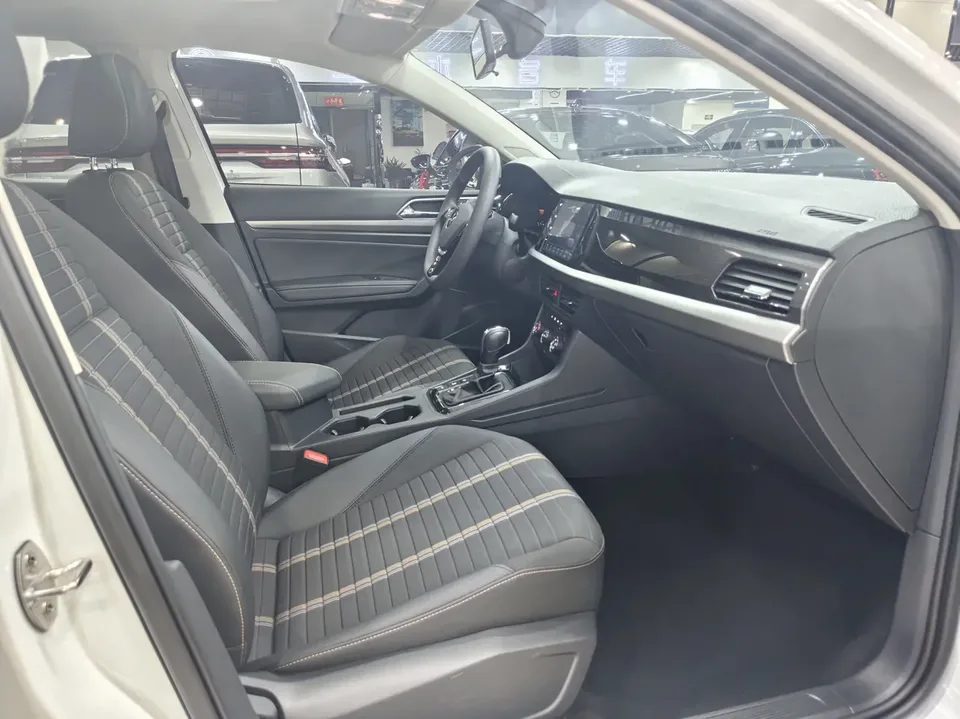 Volkswagen Lavida Lavida 2022 280TSI DSG Comfort Edition 2022 — миниатюра 2