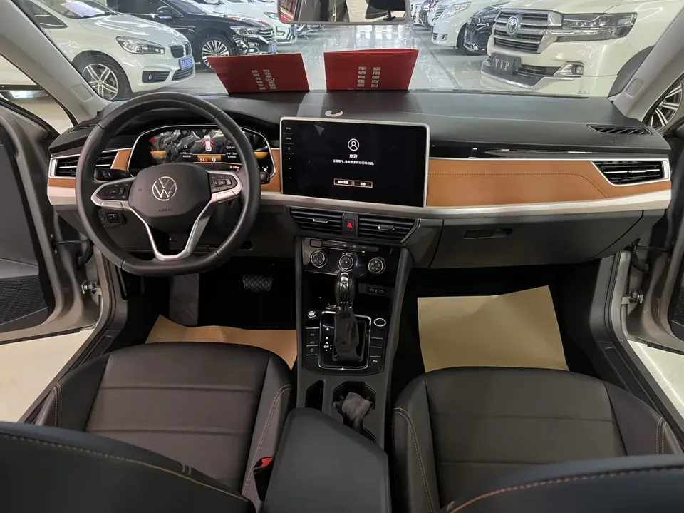 Volkswagen Bora Bora 2023 200TSI DSG Joy Travel PRO Edition 2023 — thumbnail 5