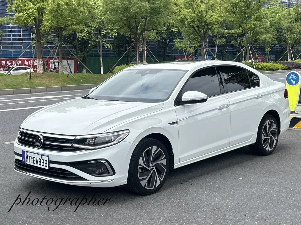 Volkswagen Bora 2023