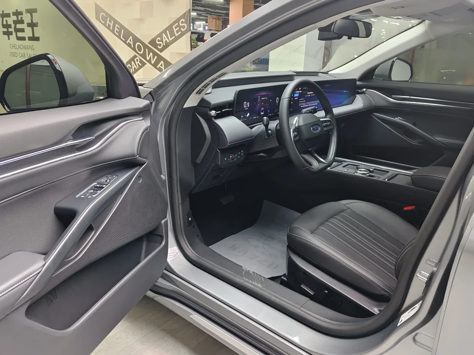 Ford Mondeo Mondeo 2025 EcoBoost 245 Luxury 2025 — миниатюра 5