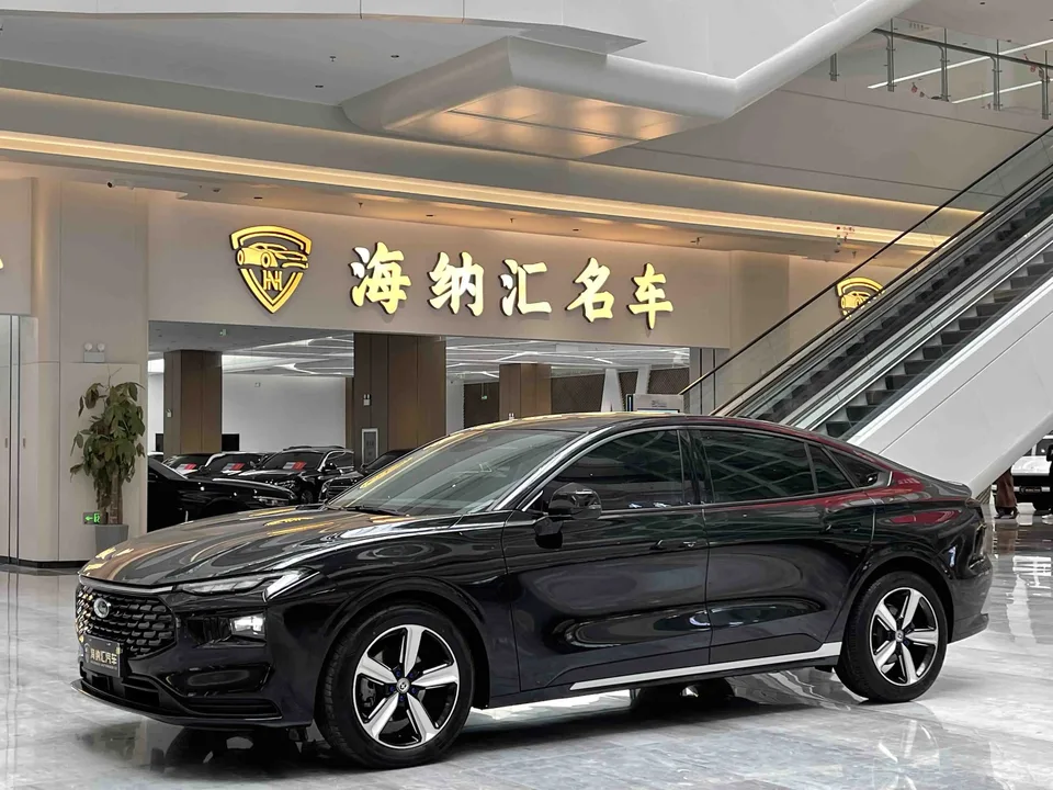 Ford Mondeo 2025