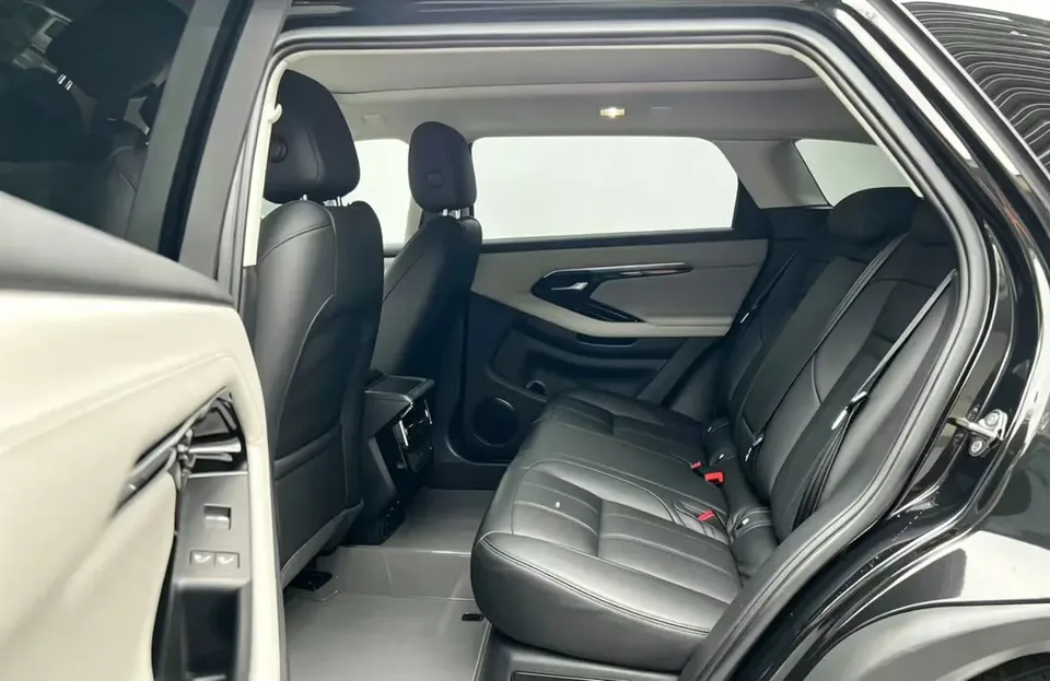Land Rover Range Rover Evoque Evoque L 249PS R-Dynamic HSE luxury edition 2022 — миниатюра 5