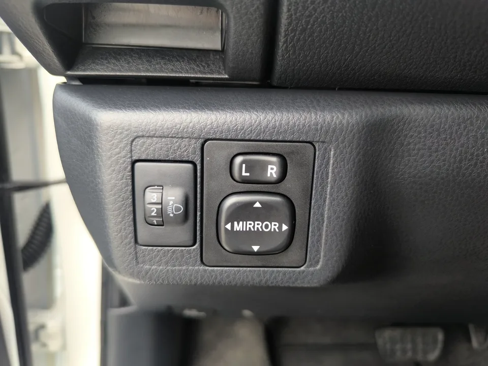 Toyota Yaris L YARiS L Zhixuan 2022 Zhixuan X 1.5L CVT luxury PLUS version 2022 — миниатюра 3