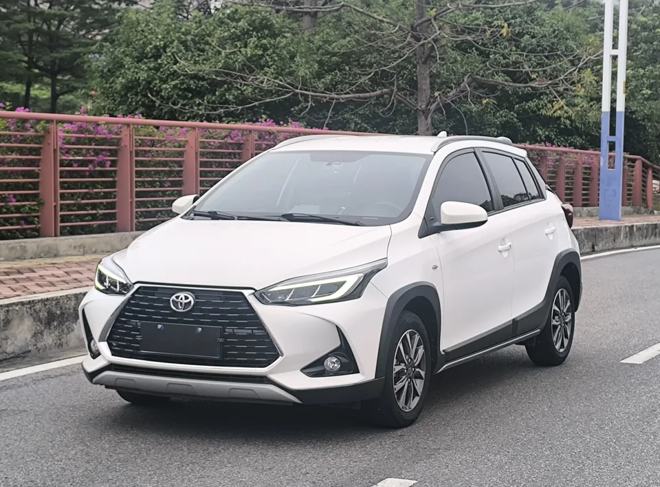 Toyota Yaris L 2022