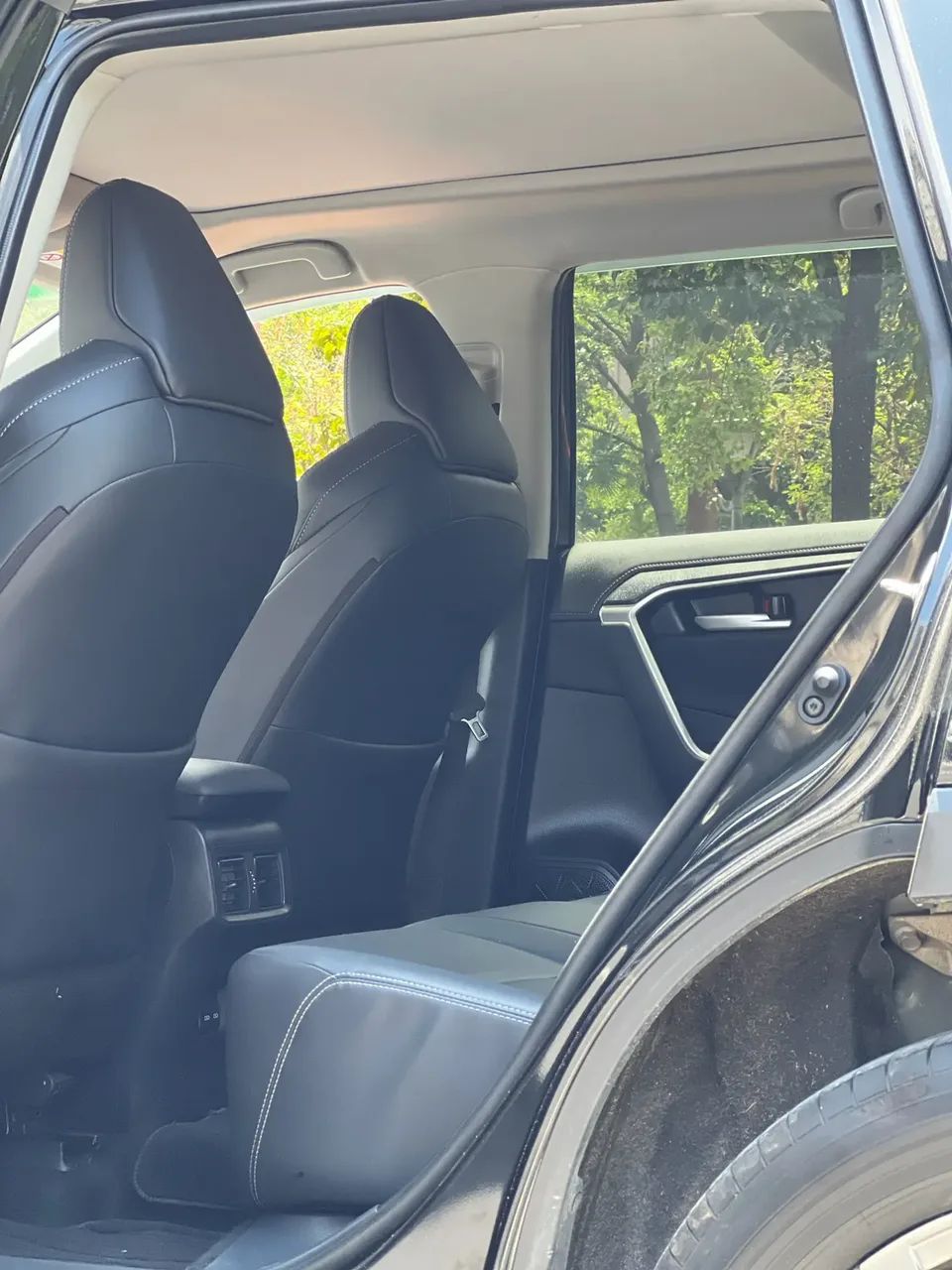 Toyota Willanda 2.0L two-wheel drive luxury PLUS version 2023 — миниатюра 2