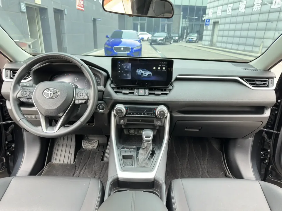 Toyota Willanda 2.0L two-wheel drive luxury PLUS version 2023 — миниатюра 3