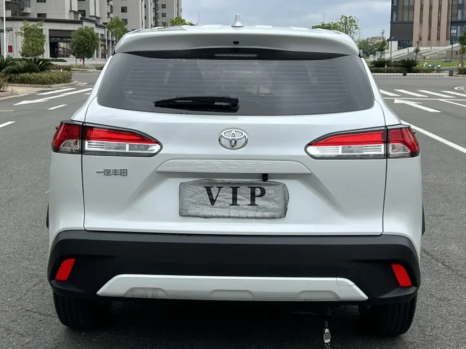 Toyota CorollaCross 2.0L CVT Pioneer Edition 2025 — миниатюра 2