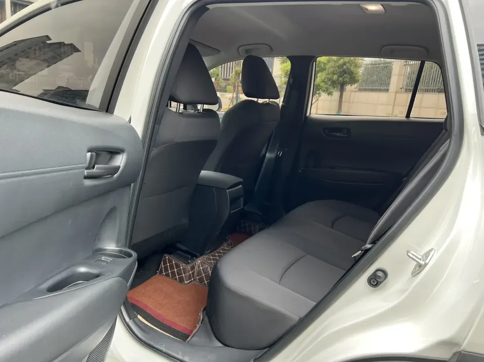 Toyota CorollaCross 2.0L CVT Pioneer Edition 2025 — миниатюра 3