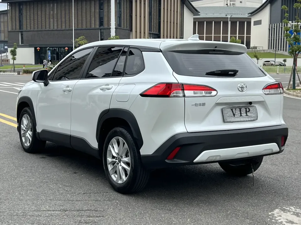 Toyota CorollaCross 2.0L CVT Pioneer Edition 2025 — миниатюра 4