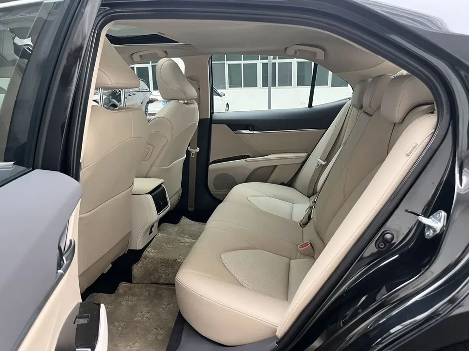 Toyota Camry 2.0G Deluxe Edition 2023 — миниатюра 5