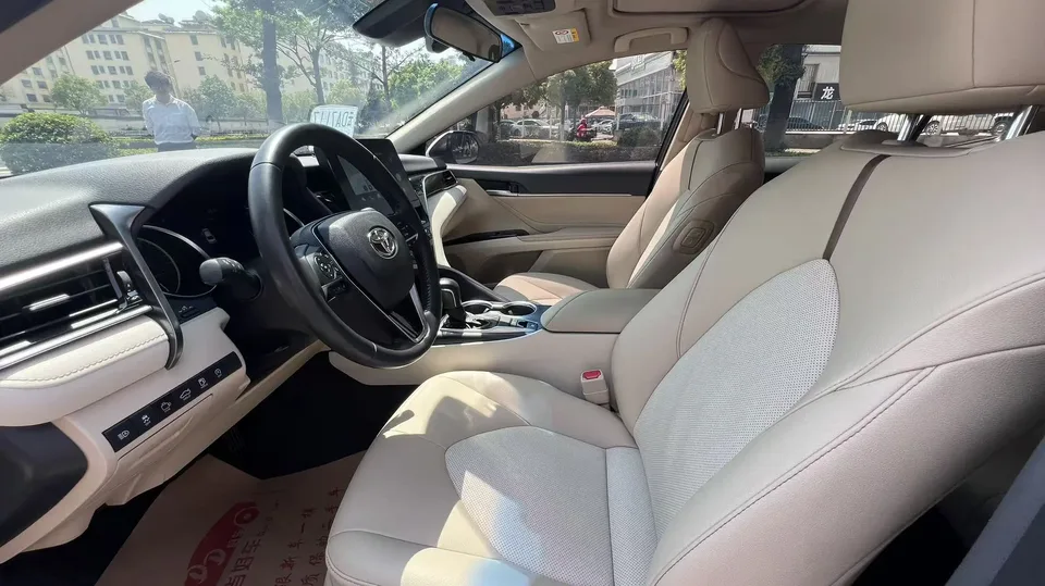 Toyota Camry 2.0G Deluxe Edition 2022 — миниатюра 5