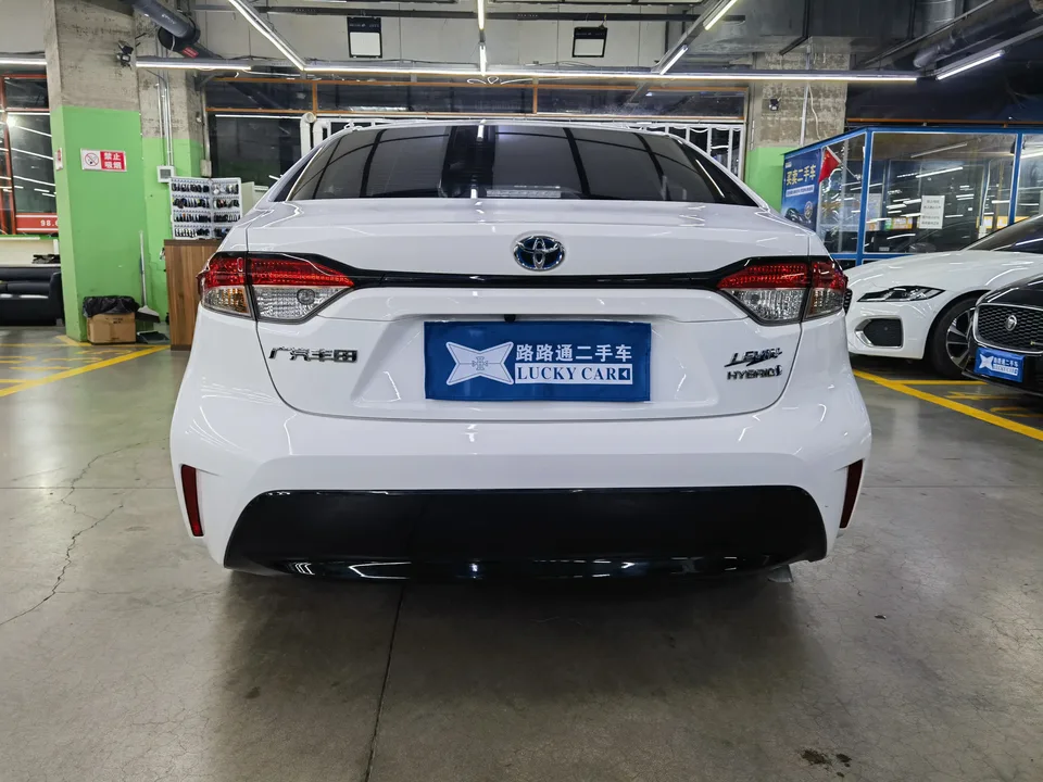 Toyota Levin Levin Hybrid 1.8L Luxury Edition 2023 — миниатюра 2
