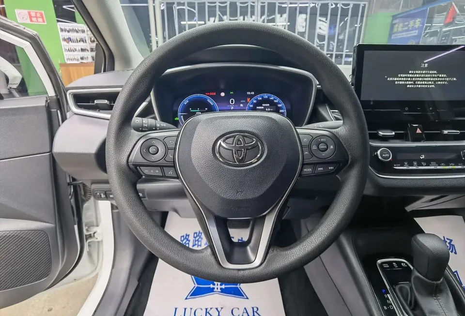 Toyota Levin Levin Hybrid 1.8L Luxury Edition 2023 — миниатюра 4