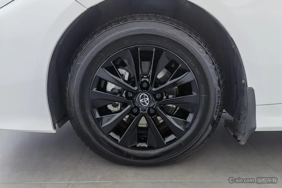 Toyota Corolla 1.5L CVT Elite Edition 2023 — миниатюра 2