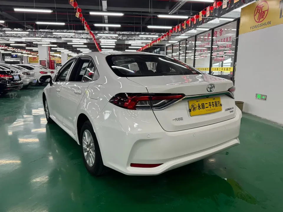 Toyota Corolla Corolla 2023 1.2T S-CVT Pioneer Edition 2023 — thumbnail 2