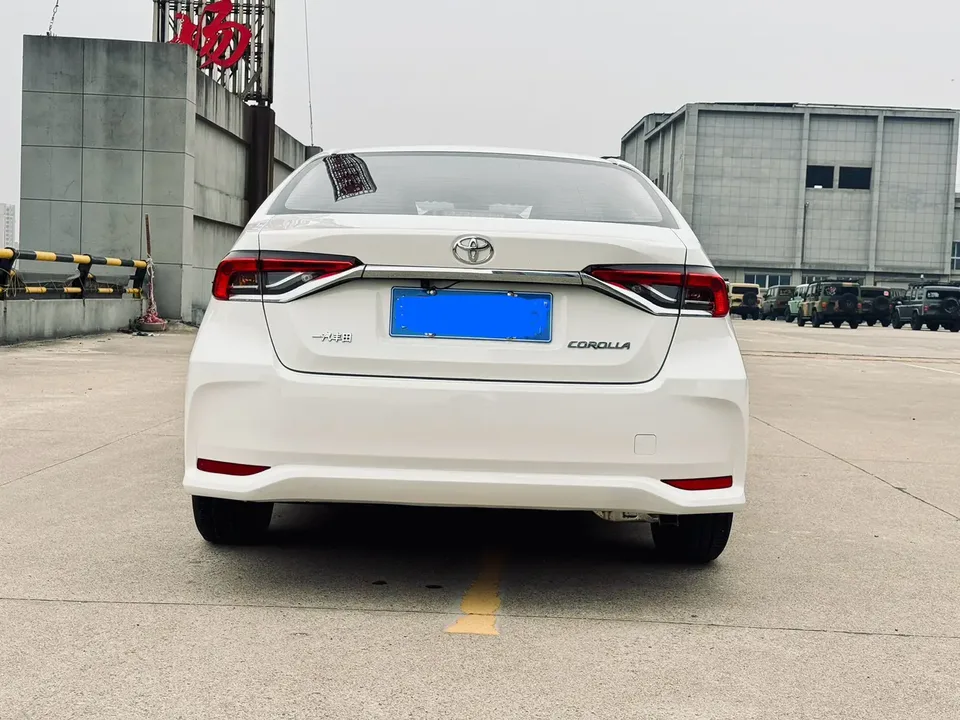 Toyota Corolla Corolla 2022 1.5L CVT Pioneer Edition 2023 — thumbnail 2