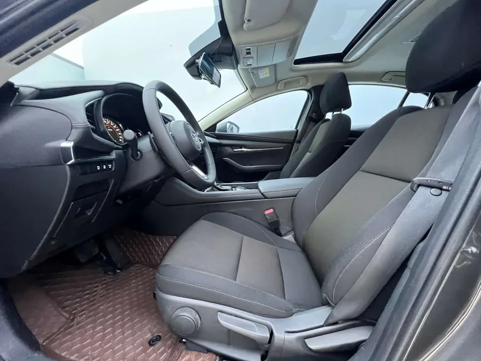 Mazda Axela Mazda3 Angkesela 2021 2.0L Automatic Premium Edition 2022 — thumbnail 5