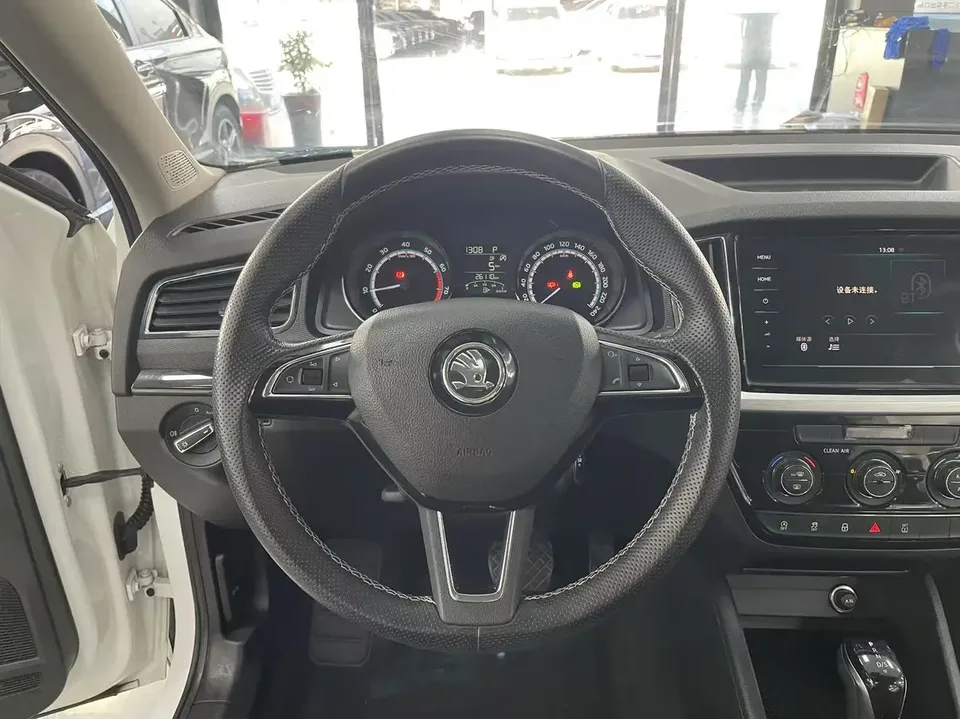 Skoda Kamiq TSI230 DSG flagship version 2022 — миниатюра 4