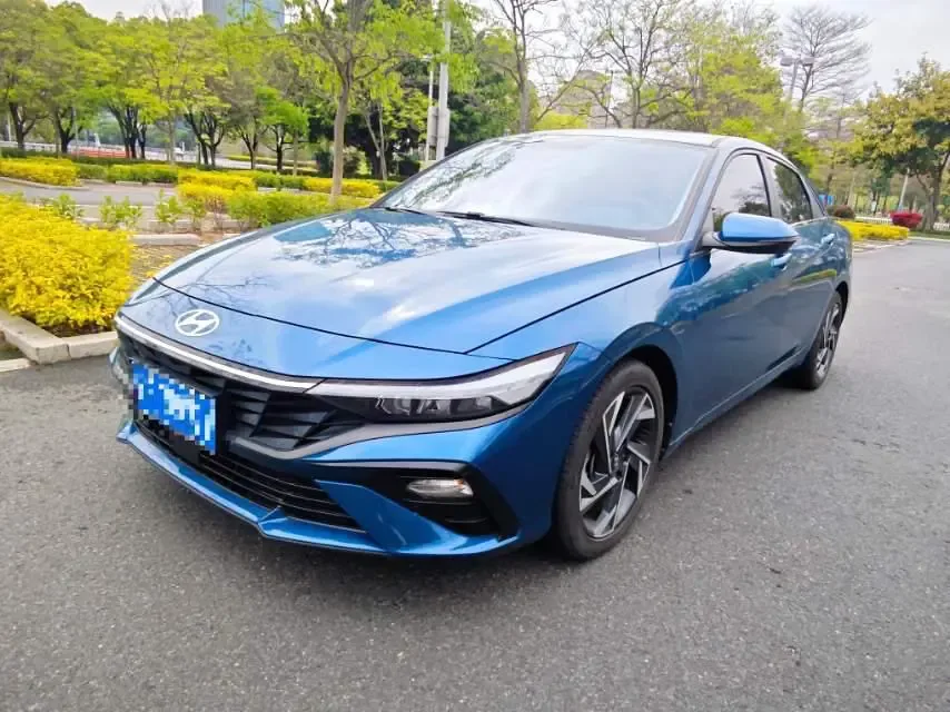 Hyundai Elantra 2024