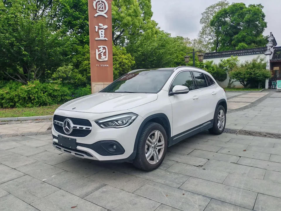 Mercedes-Benz GLA 2023