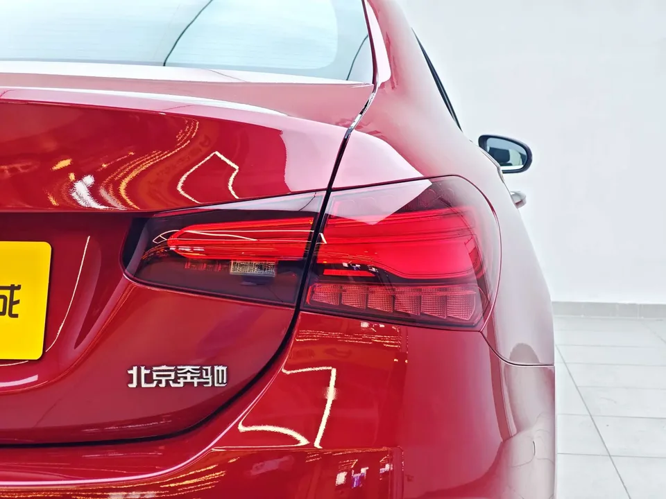 Mercedes-Benz Mercedes Benz A Class Mercedes-Benz A-Class 2024 A 200 L Fashion Edition 2023 — миниатюра 4